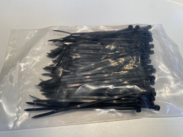 100pcs Cable Ties in Black 2.5mm x 100mm