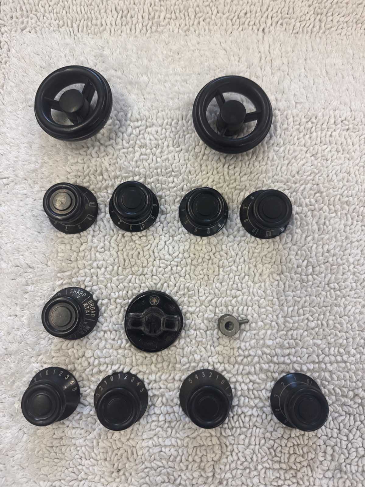 Hallicrafters Sx-28 Knob Set