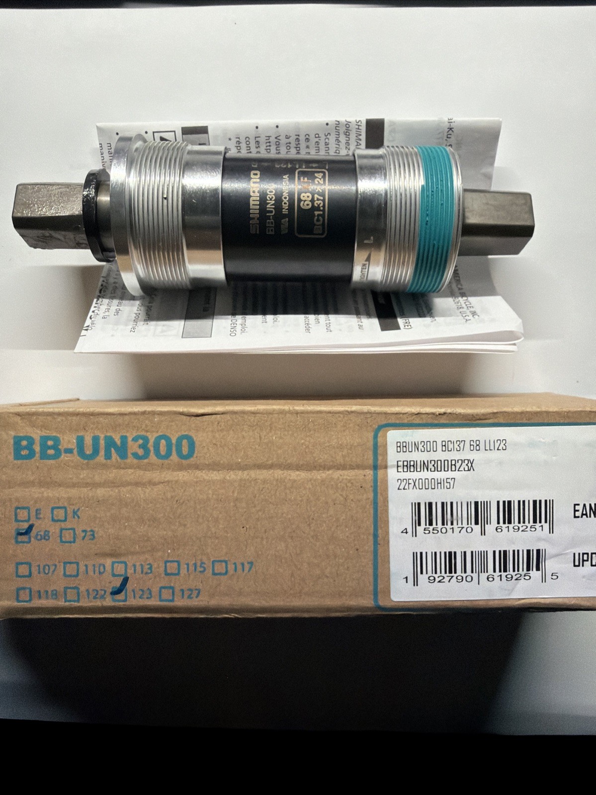 Shimano BB-UN300 bottom bracket British thread, 73 - 122.5 mm (LL123)