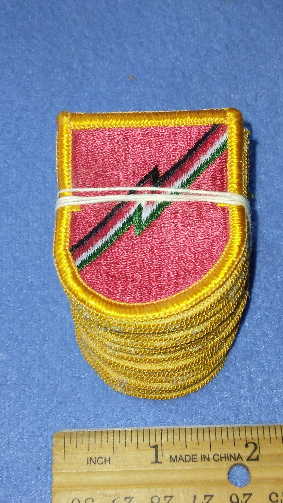 BUNDLE OF 20 - 1st FIELD ARTILLERY DETACHMENT FLASHES - NEW