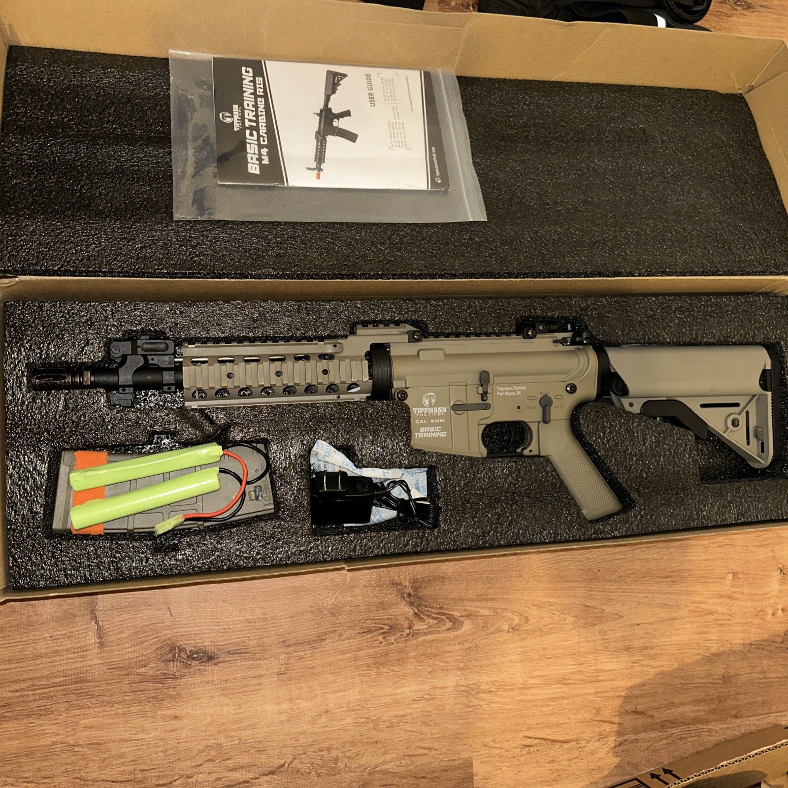 Tippmann Tactical M4 Carbine RIS Electric Airsoft Rifle Tan w/ Charger & Battery