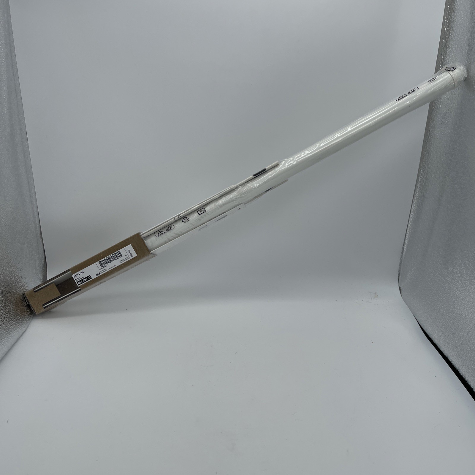 IKEA AURDAL Extendable Clothes Rail 22 3/8 “- 35 3/8”, White, New 604.609.37