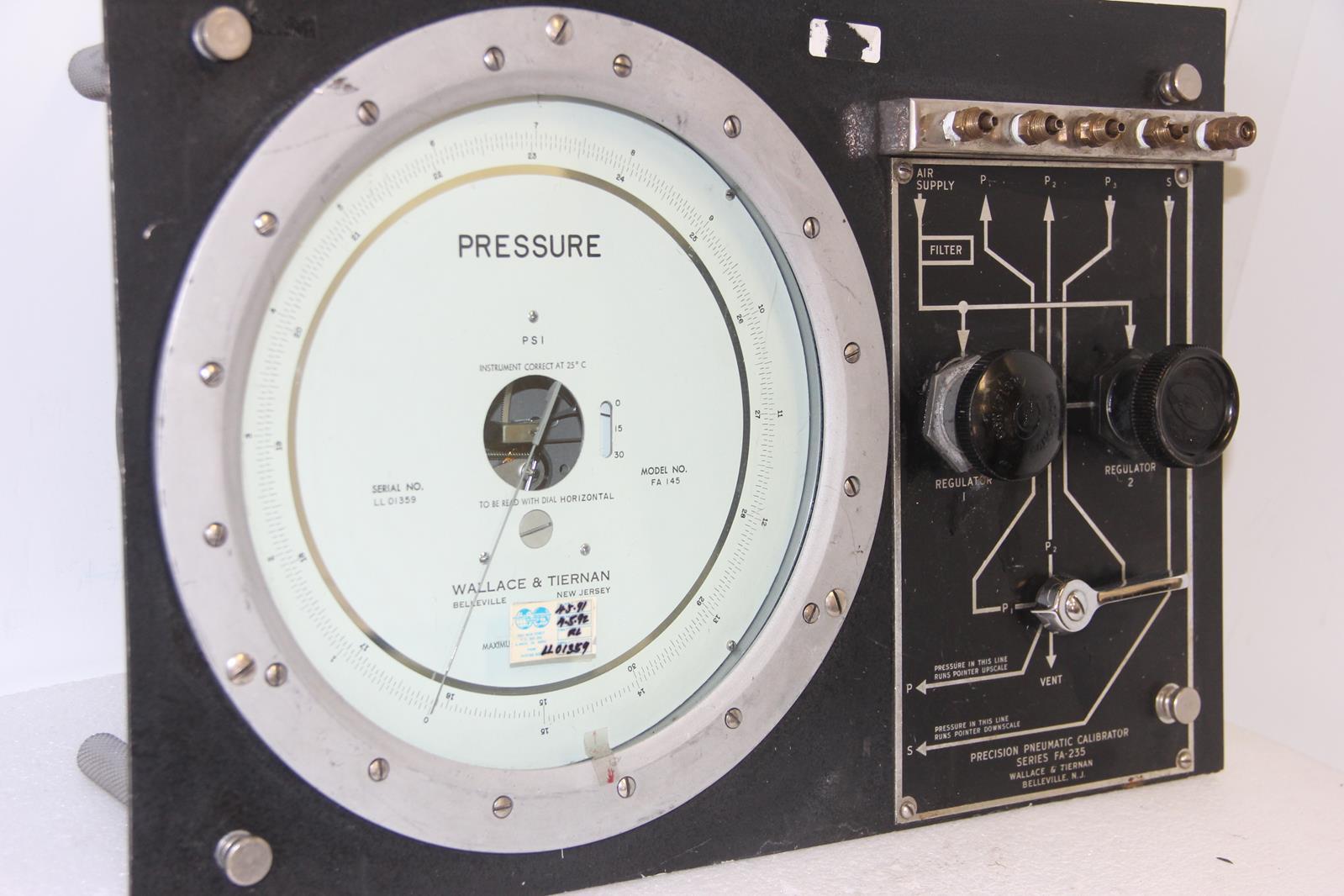 WALLACE & TIERNAN FA-235 Precision Pneumatic Calibrator