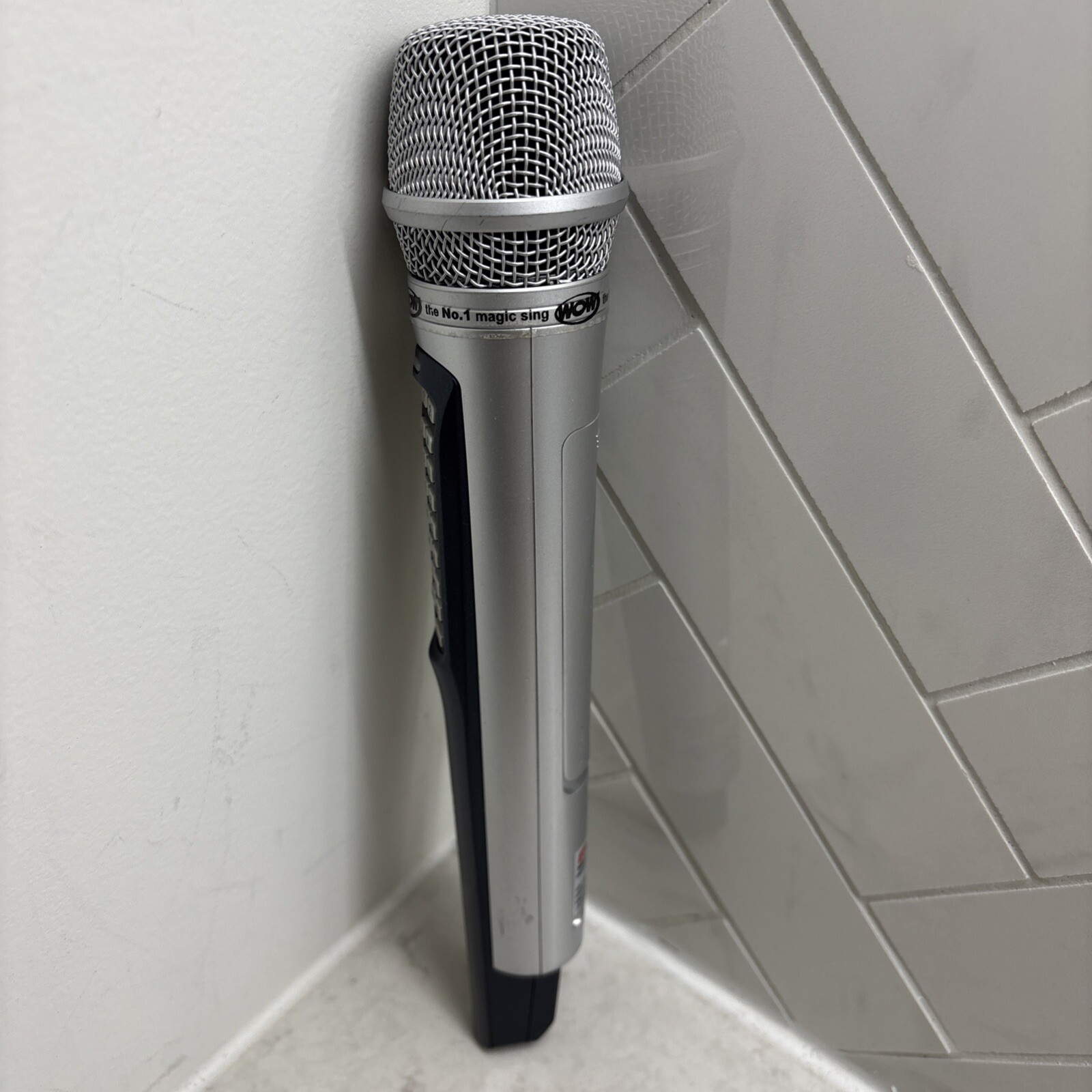 Magic Sing EG-18000 Wireless Karaoke Microphone 🎤 Mic. Does Not Turn On.