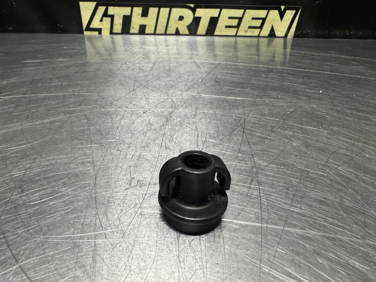 97-04 CORVETTE C5 OEM TRUNK CARGO NET RETAINER LUGGAGE NUT #N576