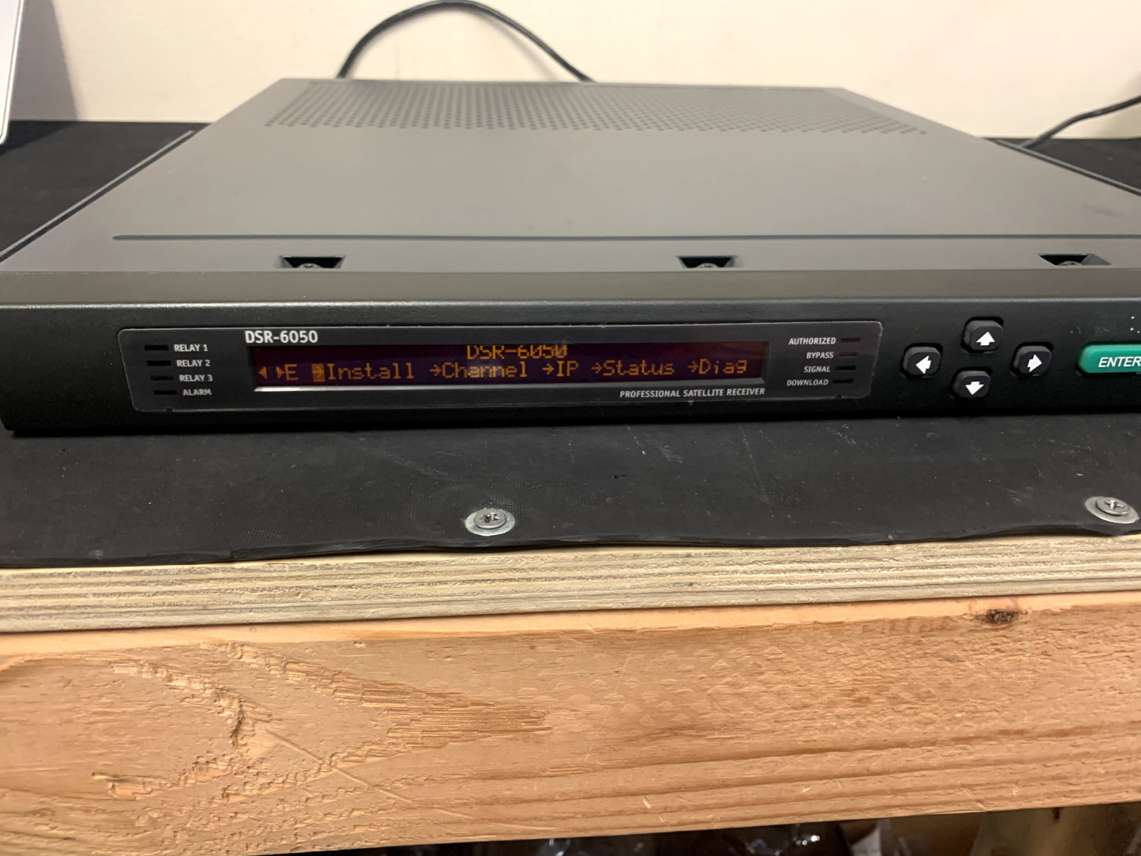 Motorola DSR-6050 P/N: 542357-001 - Integrated Satellite Receiver / Transcoder