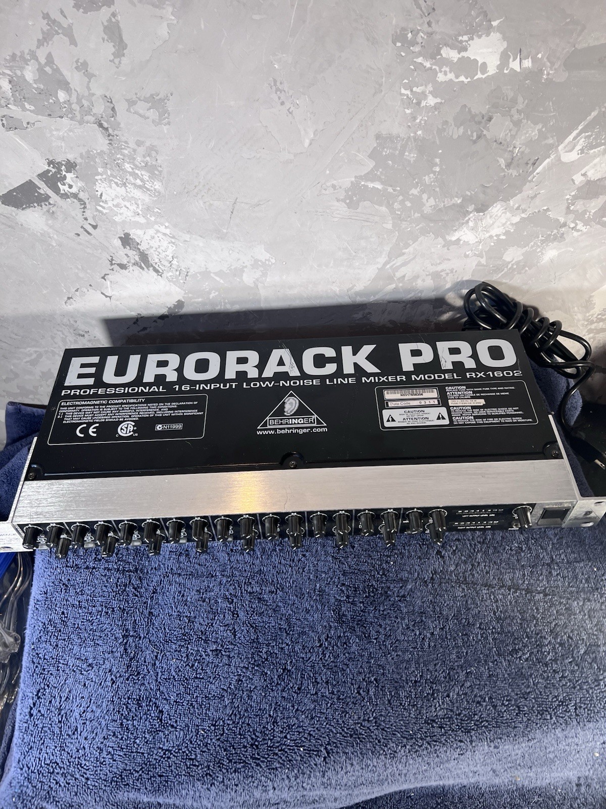Behringer RX1602 Eurorack Pro Professional 16-Input Low-Noise Line Mixer