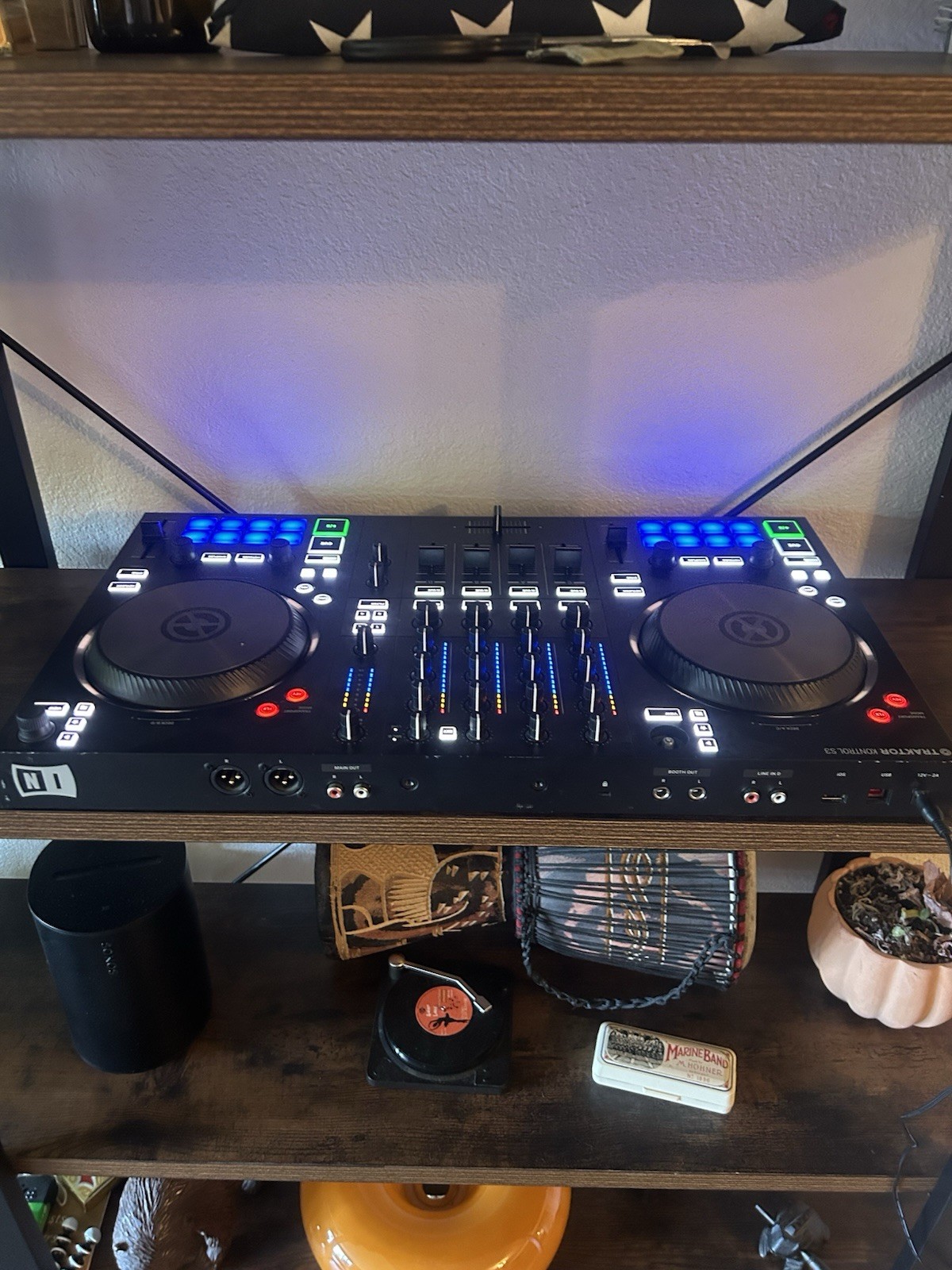 Native Instruments Traktor Kontrol S3 2-Deck 4-Channel DJ Controller Black