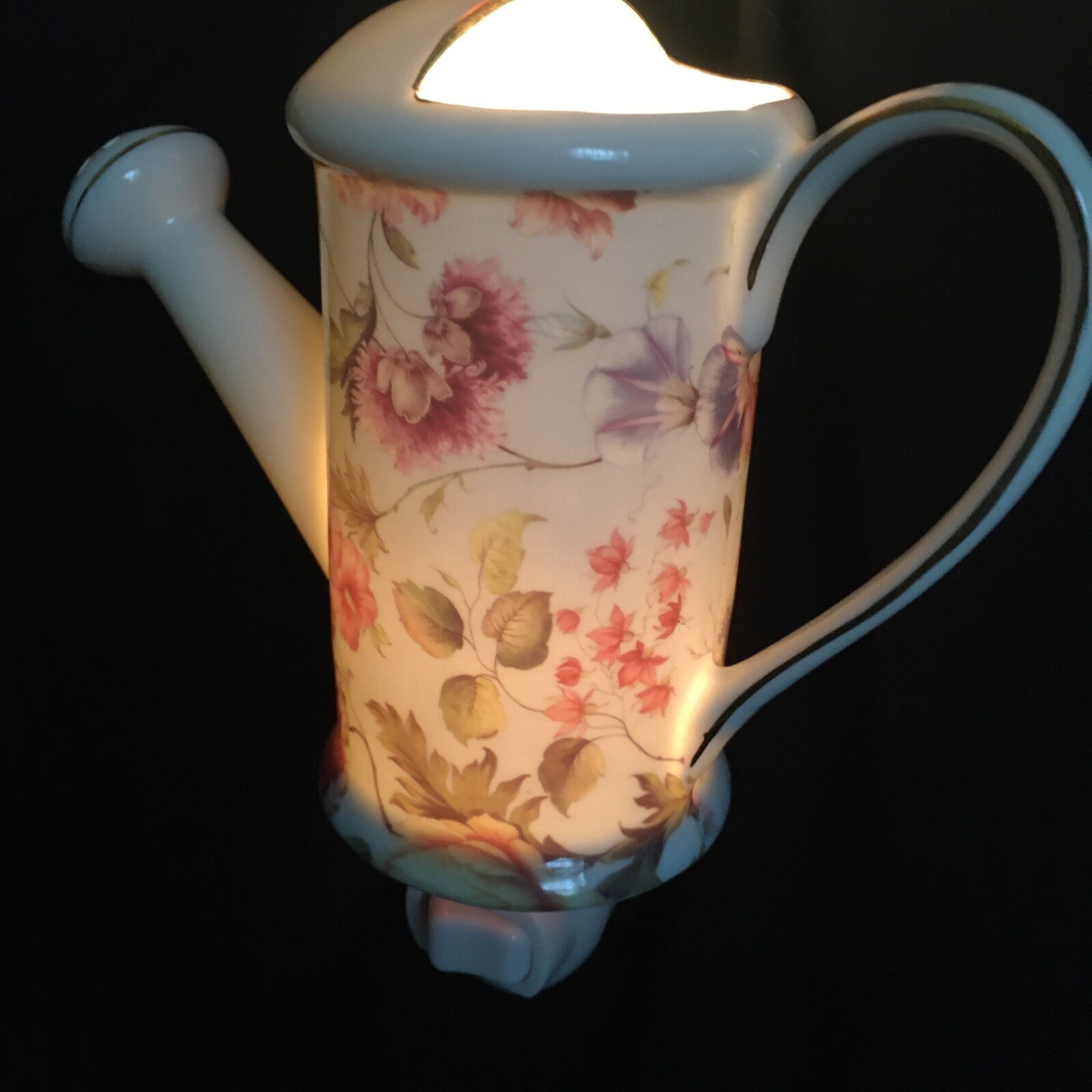 Vtg. Kirklands WATERING CAN NIGHT LIGHT 5” X 4” WHITE Floral PINK FLOWERS Works