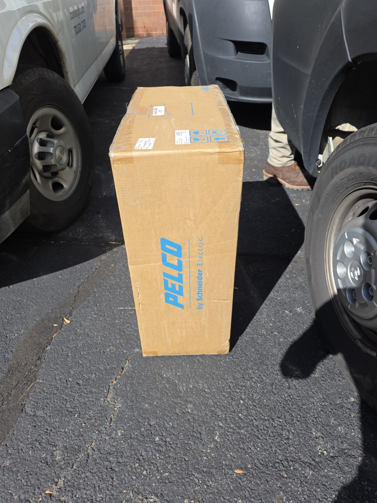 Pelco DSSRV2-040DVP 128 Channels Network Video Recorder 4TB