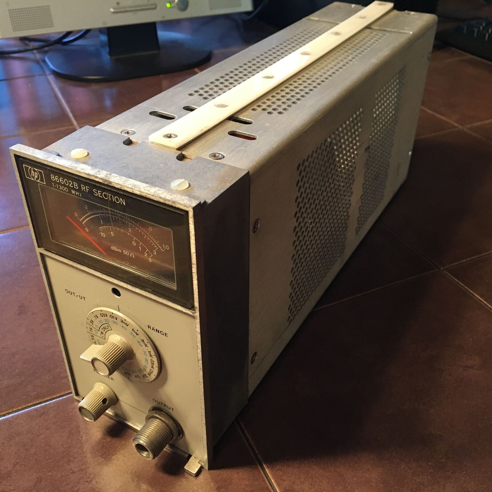 Hewlett Packard HP 86602B RF Section Plug-in, Opt H27.  sn 1920A01899.