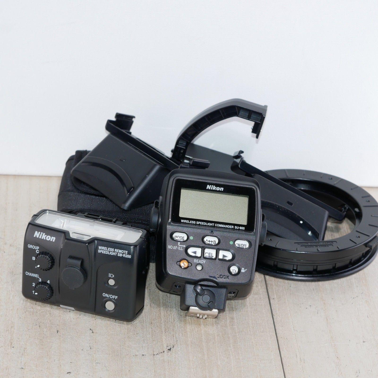 Nikon SU-800 Commander & Nikon SB-R200 Speedlight for Nikon DSLR *EXCELLENT*