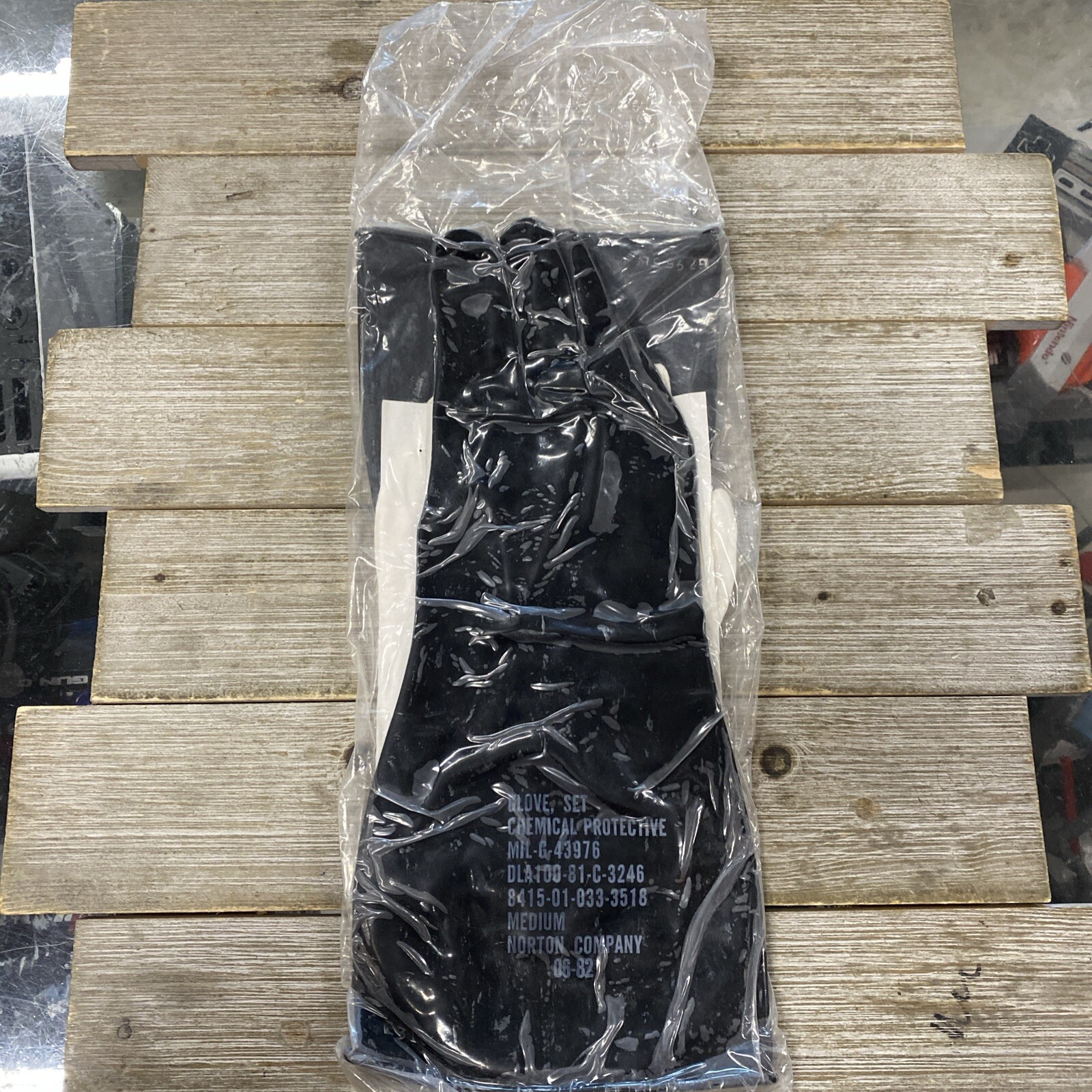 USMC Military 8415-01-033-3518 CHEMICAL PROTECTIVE GLOVE Type I, Size M NEW