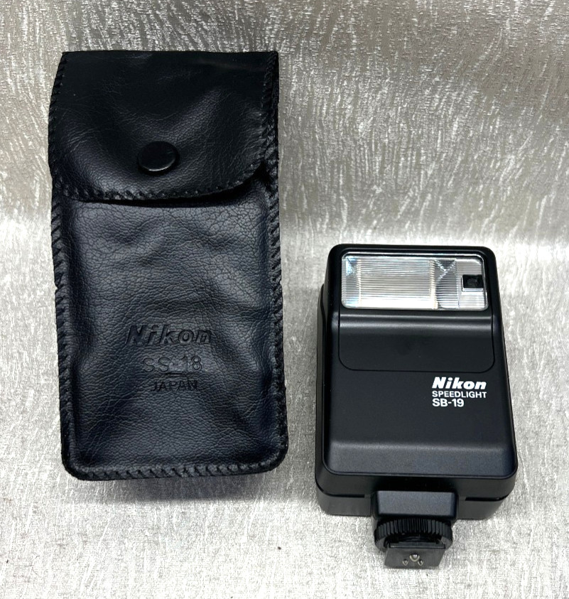 Nikon Speedlight SB-19 Shoe Mount Flash For Nikon Camera Hot Shoe Black Japan