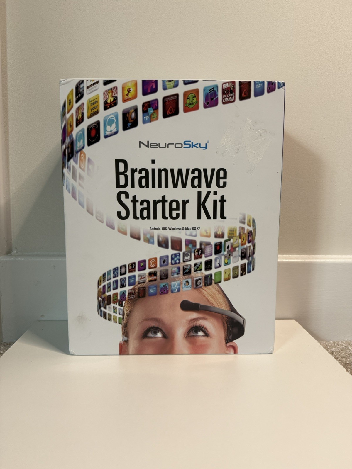 NEW!! NeuroSky MindWave Mobile 2 Sensing Headset Brainwave Starter Kit