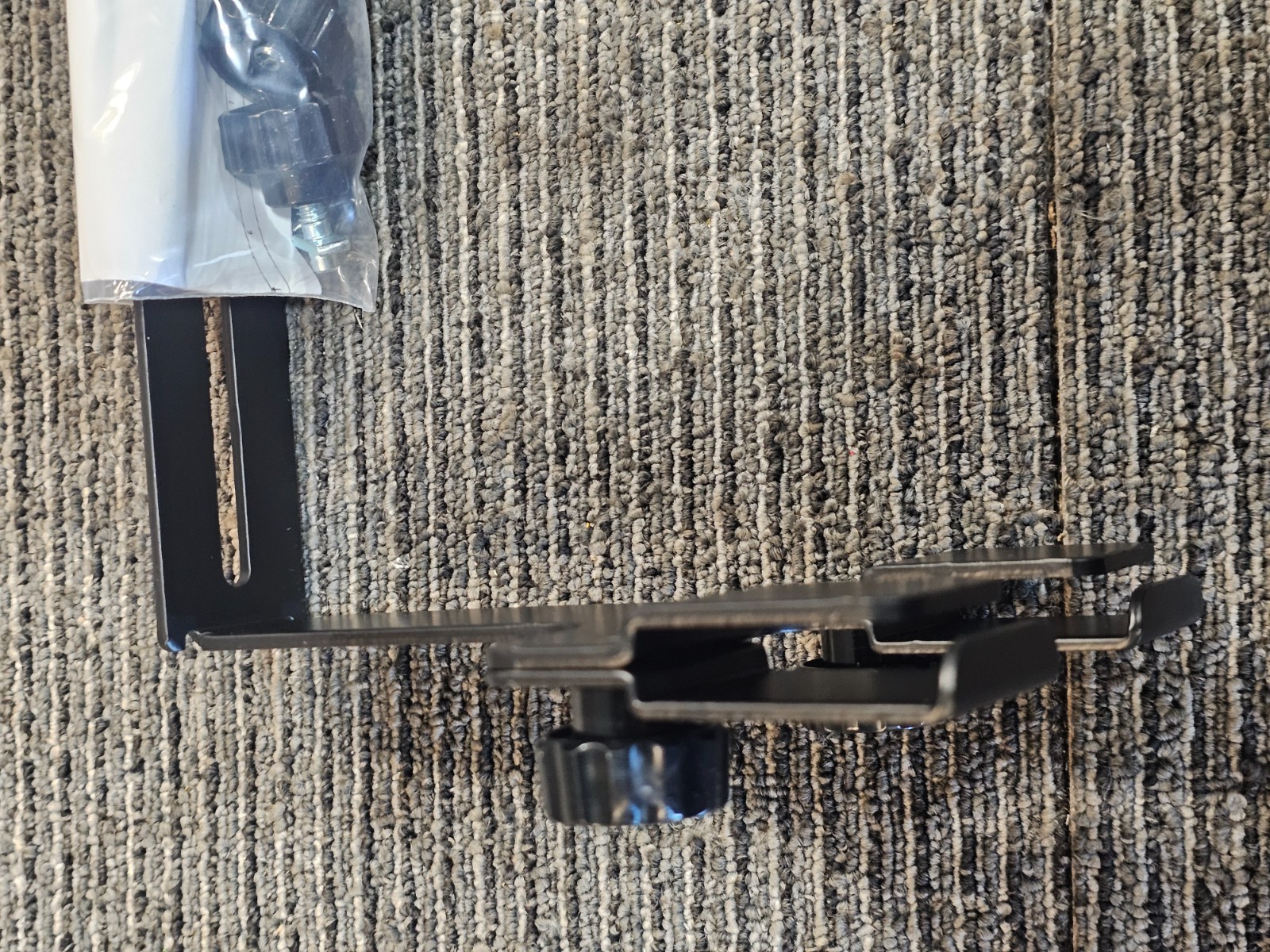 CommScope FGS-HTBK-12-5 12in Horizontal Tool-less Bracket for 4x12in System