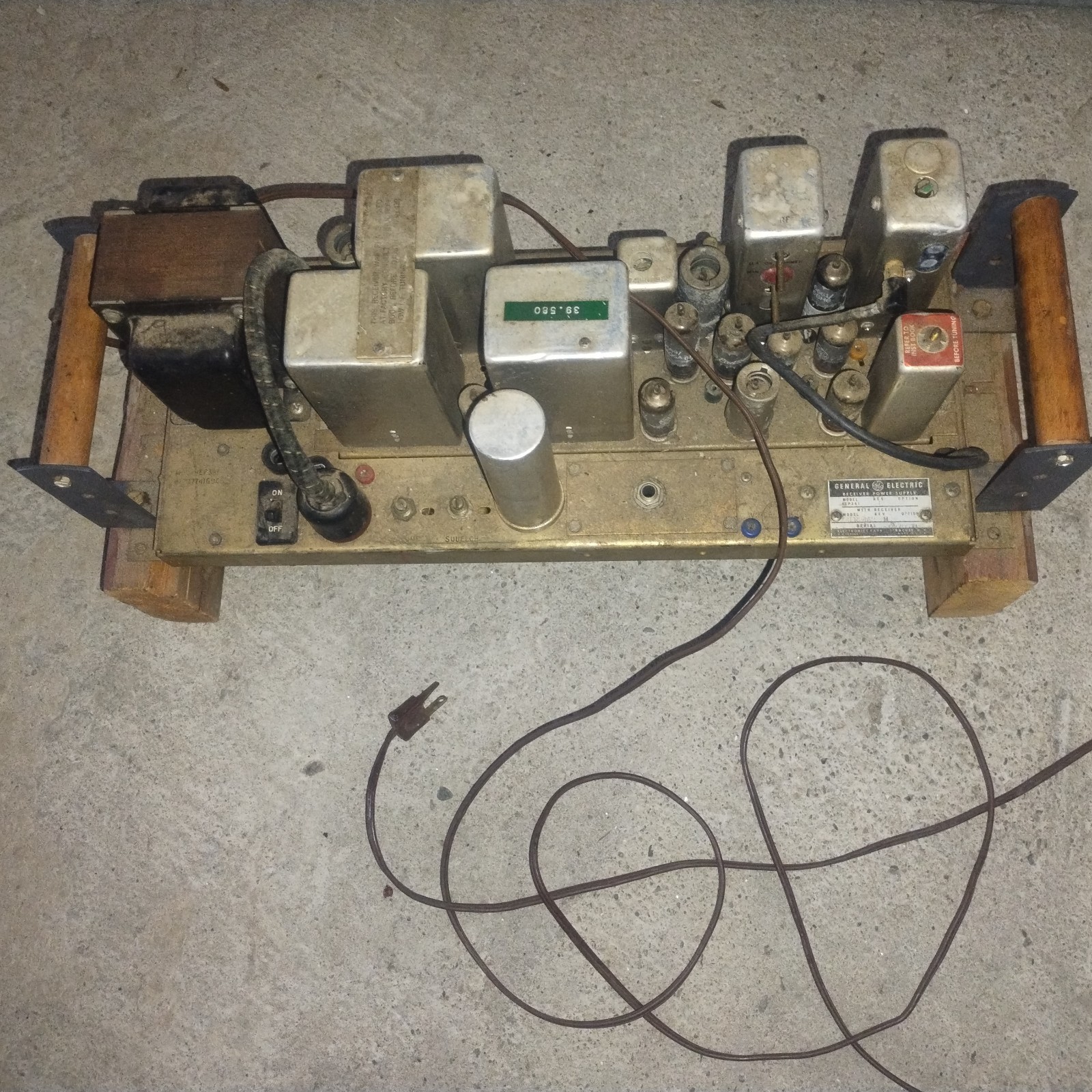 Vintage GE 4EP3A1 4ER24A2 Tube Receiver Power Supply Amplifier Chassis UNTESTED