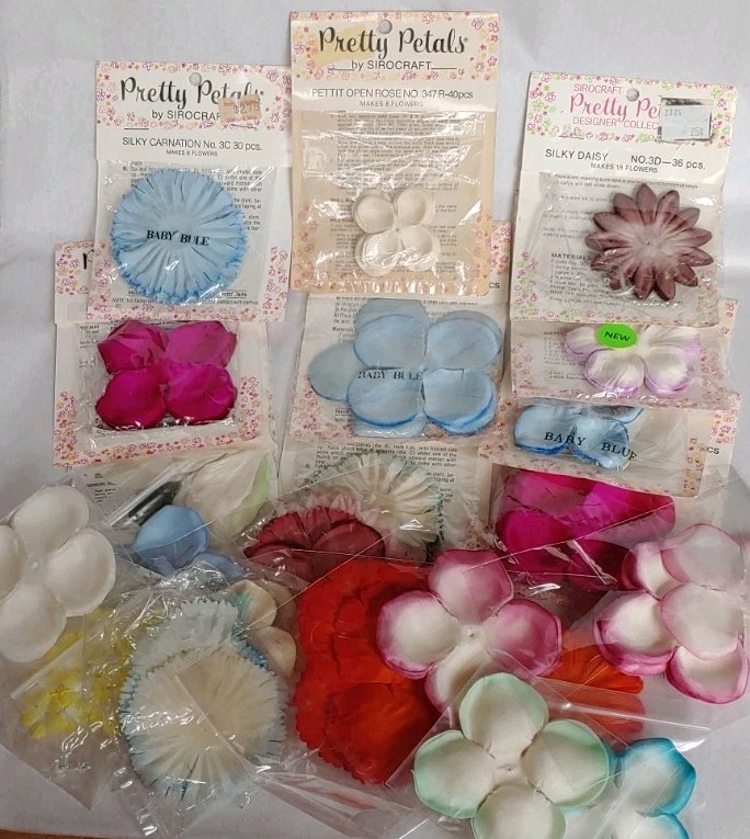 Vintage Artifical Flowers LOT #1 Pretty Petals Cloth Art Scrapbooking Siro Craft