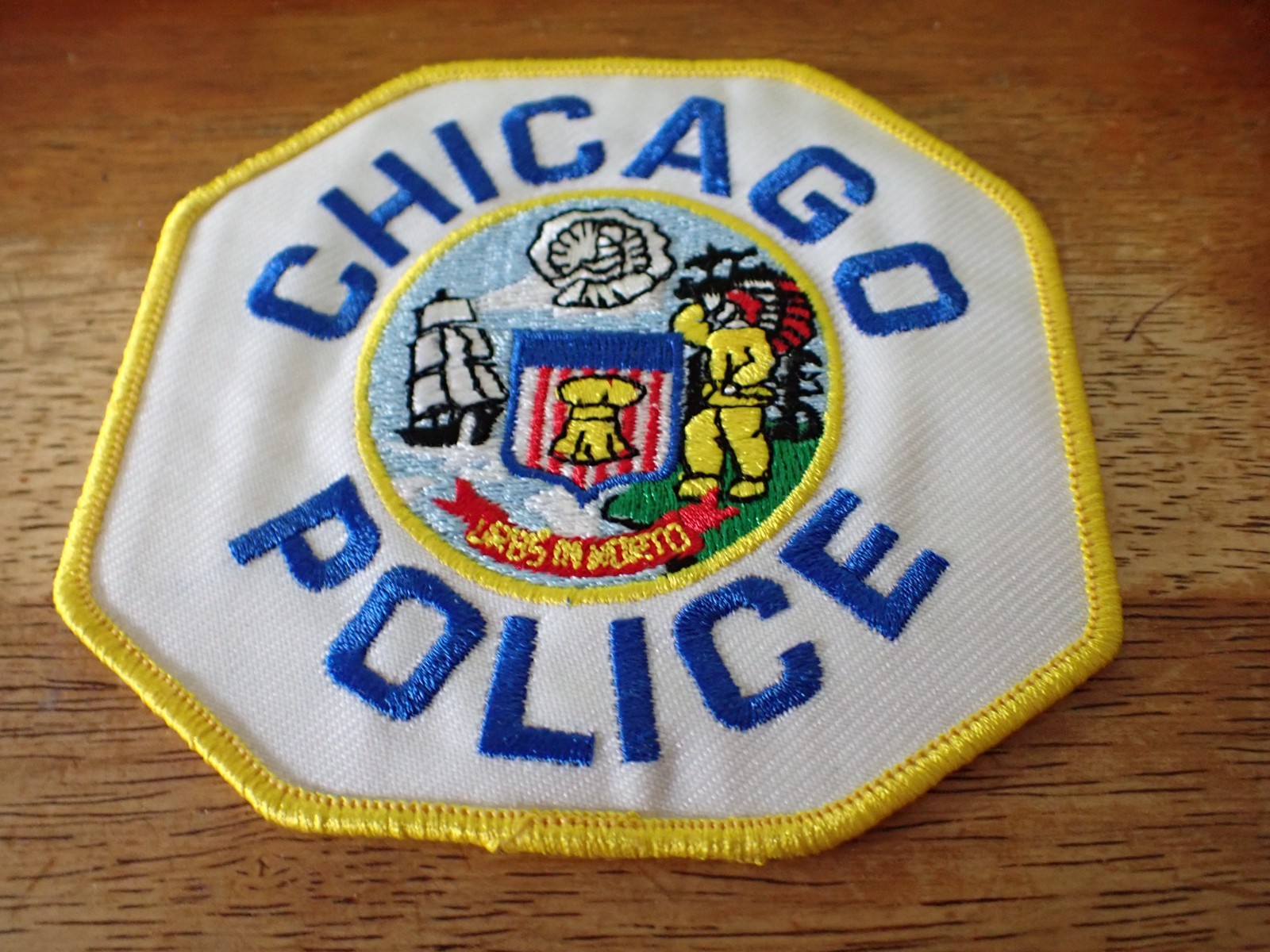 Vintage CHICAGO ILLINOIS collectible   OBSOLETE shoulder  PATCH BX E #12