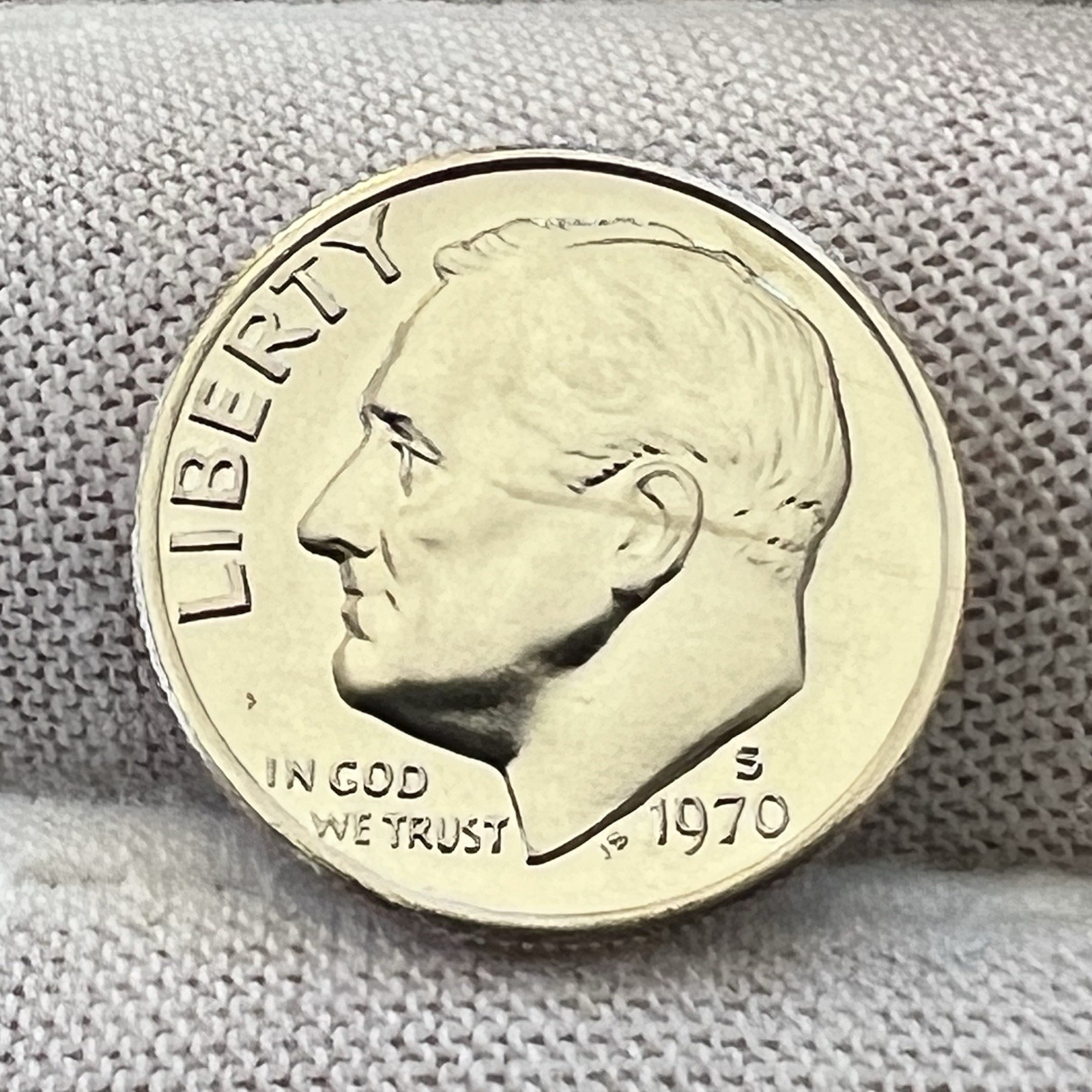 1970-S Roosevelt Dime Brilliant Proof receive coin pictured see description 5801