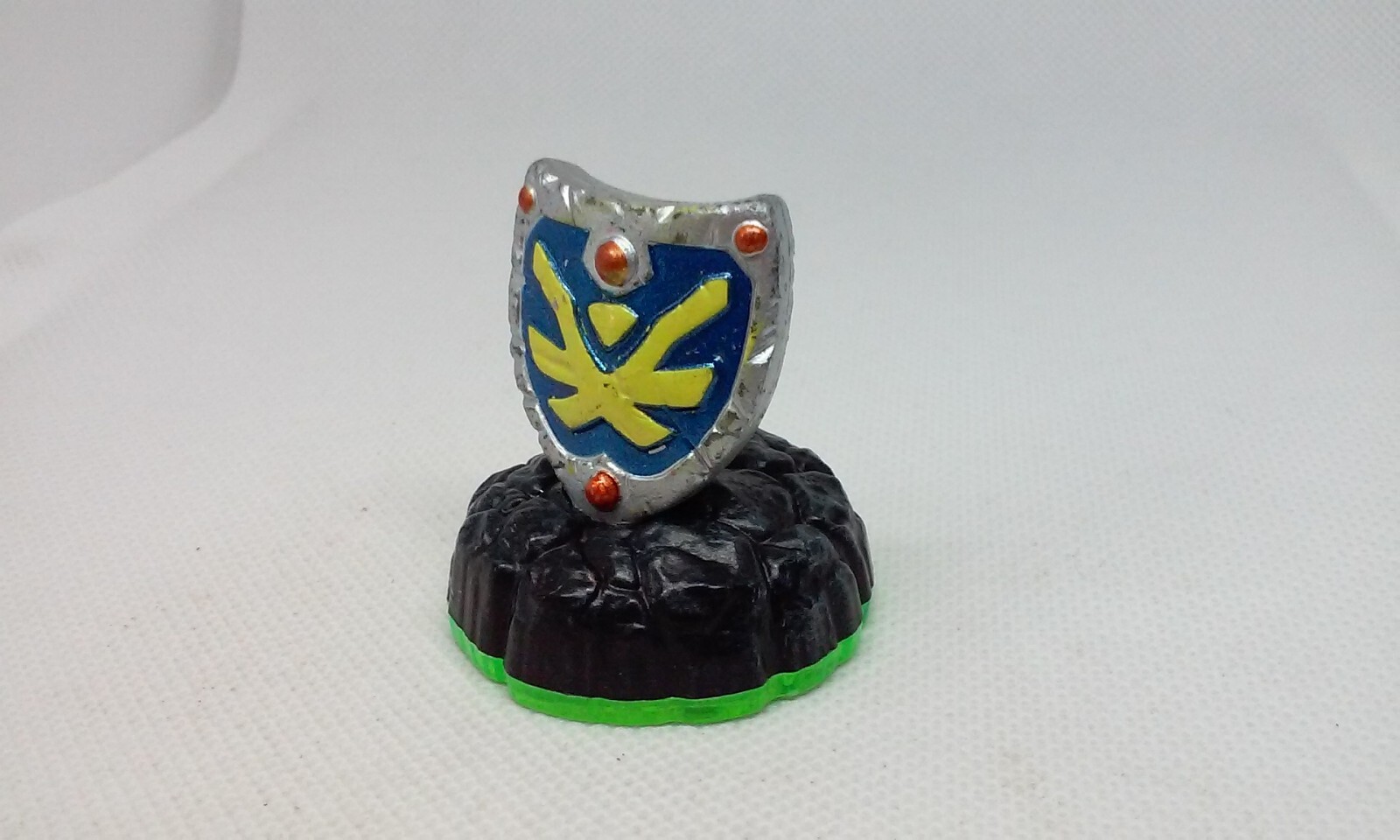 SKYLANDERS Spyros Adventure Sky Iron Shield Magic Empire Ice Wii Activision 2011