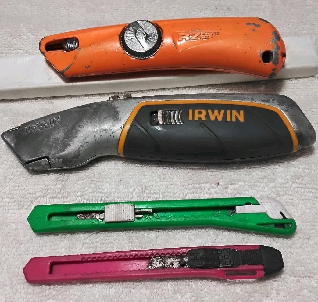 IRWIN &RZ3 & ASSORTED UTILITY KNIFE BLADE SET