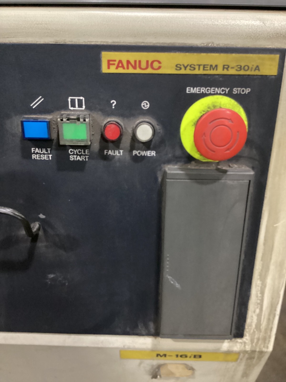 Fanuc Robot System R-J30iA Controller A05B-2512-B330 #406JM