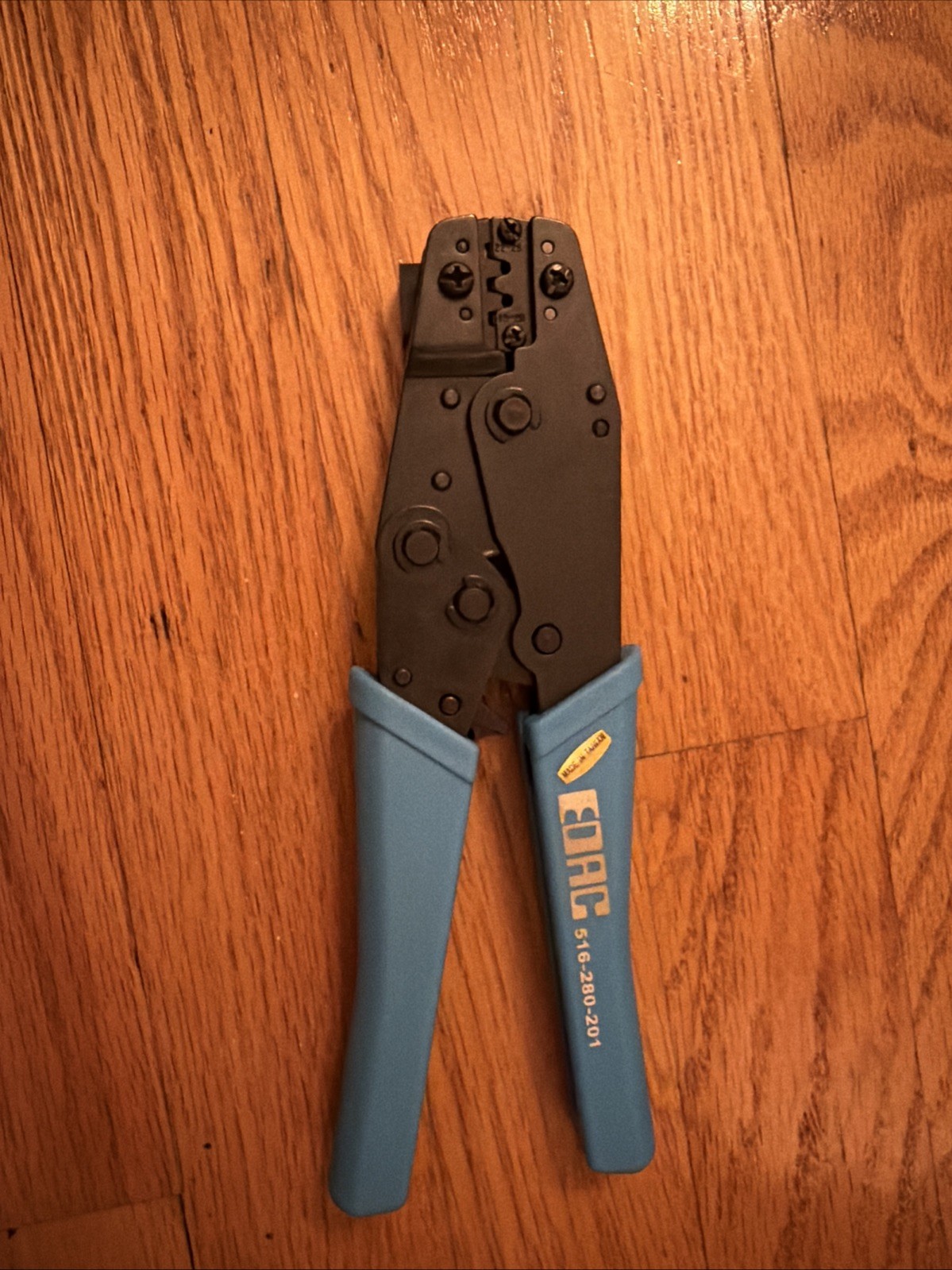 EDAC 516-280-201, Hand Crimp