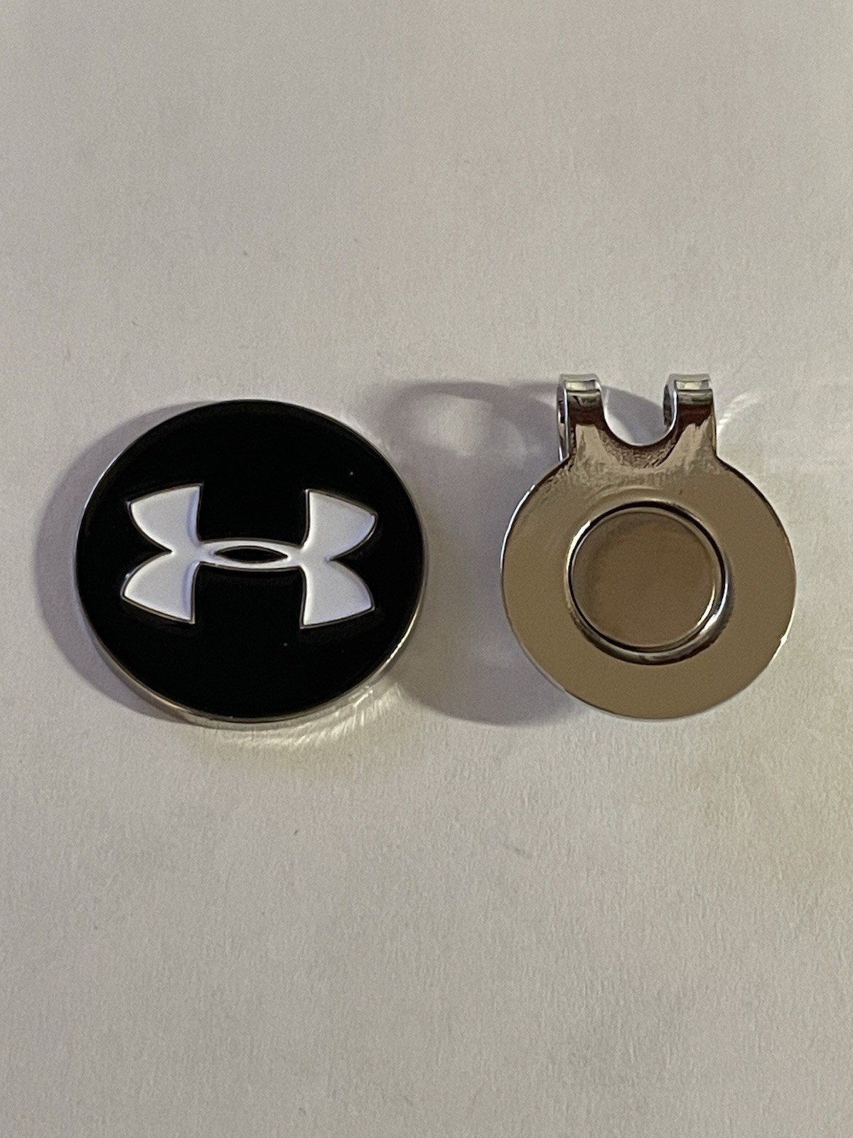 Under Armour 1" Coin Style Golf Marker W/BONUS HAT CLIP - A Great Deal!
