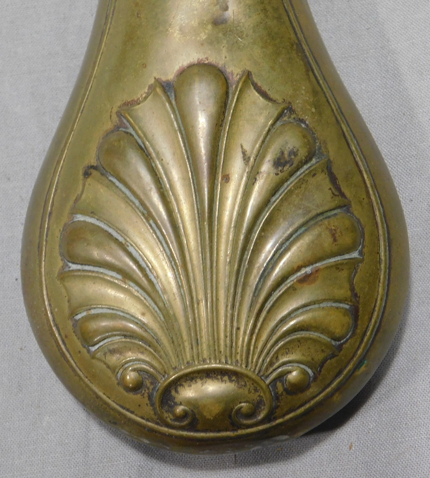 Antique Frary Benham & Co Brass Black Powder Flask Shell Pattern 1850 Adjustable