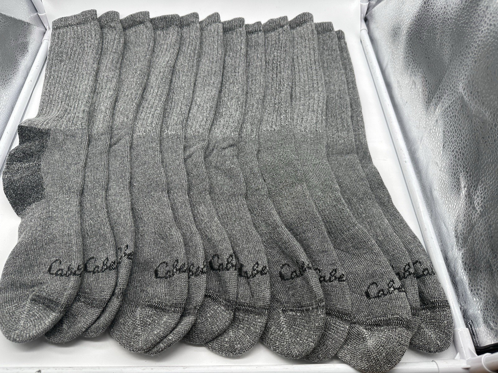 NEW NO TAGS 6 PAIRS CABELAS MENS CREW SOCKS SIZE X-LARGE GREY / BLACK
