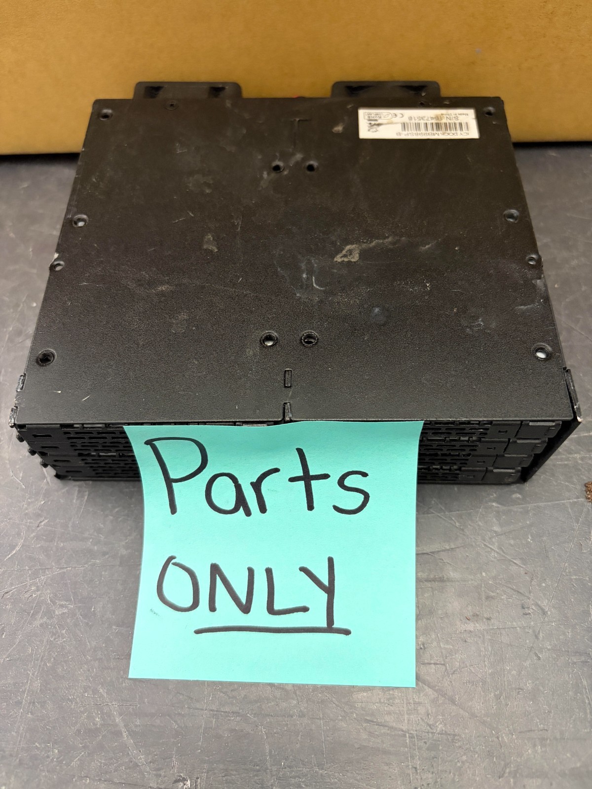 ICY DOCK MB998SP-B Metal 8-Bay Rack Parts