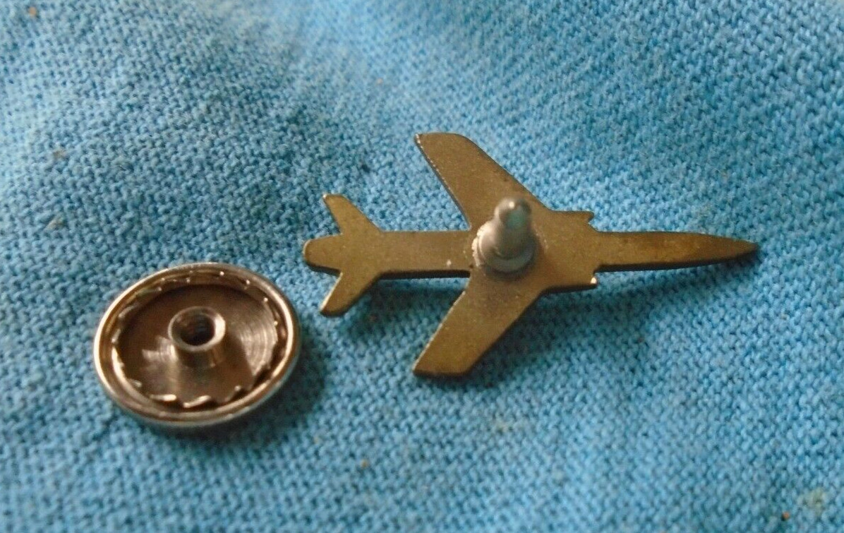 US Air force jet swivel pin back
