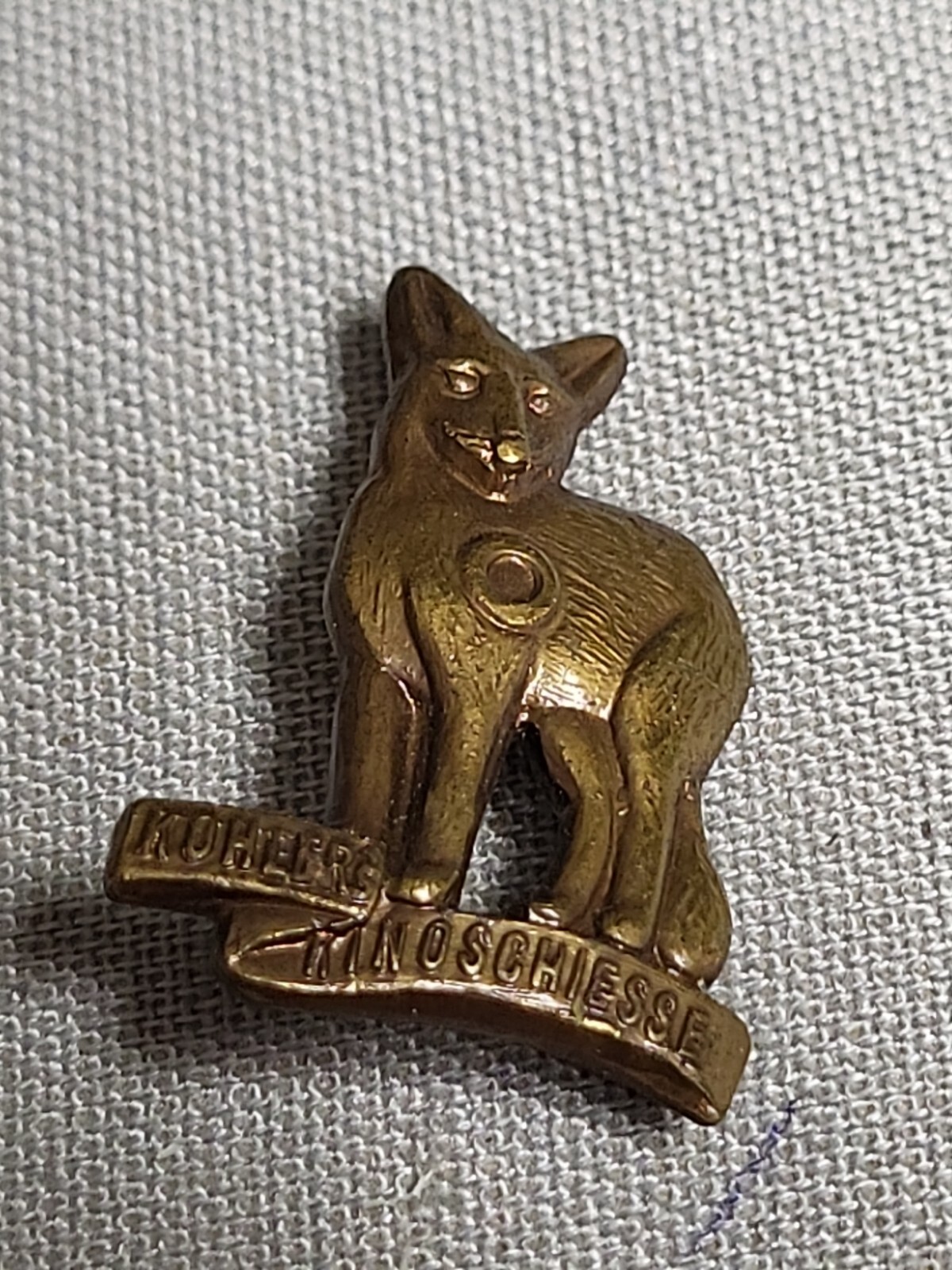 Vintage Pin Brooch Kohler's Cinema Shooting (176)