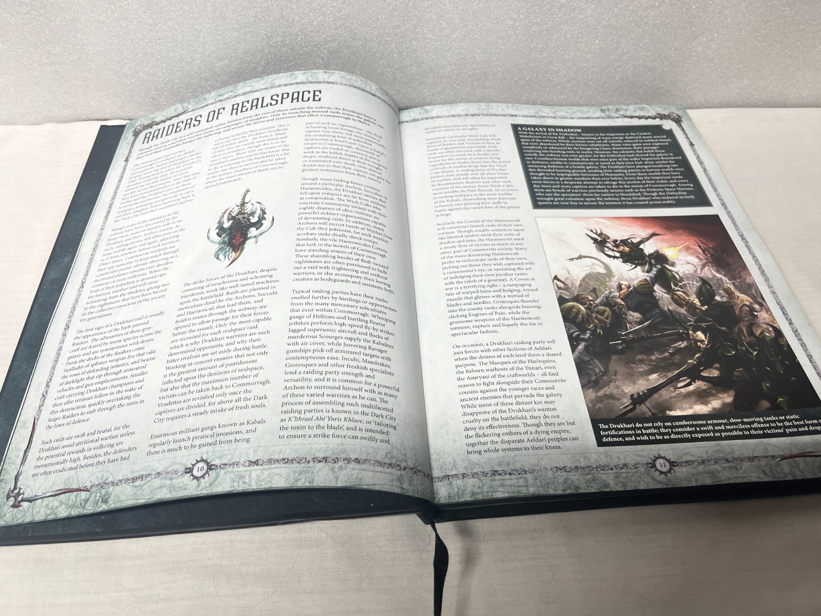 RARE CODEX Drukhari Collectors Edition Warhammer 40k