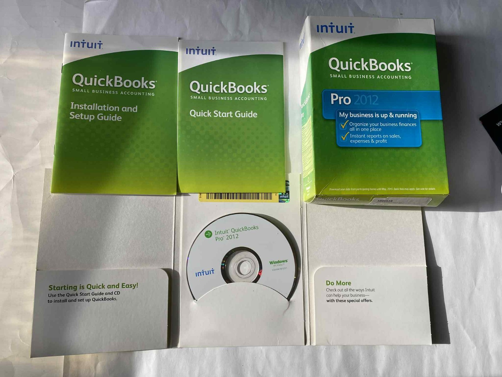 INTUIT QUICKBOOKS PRO 2012 FOR WINDOWS Start guide , CD , Installation guide use