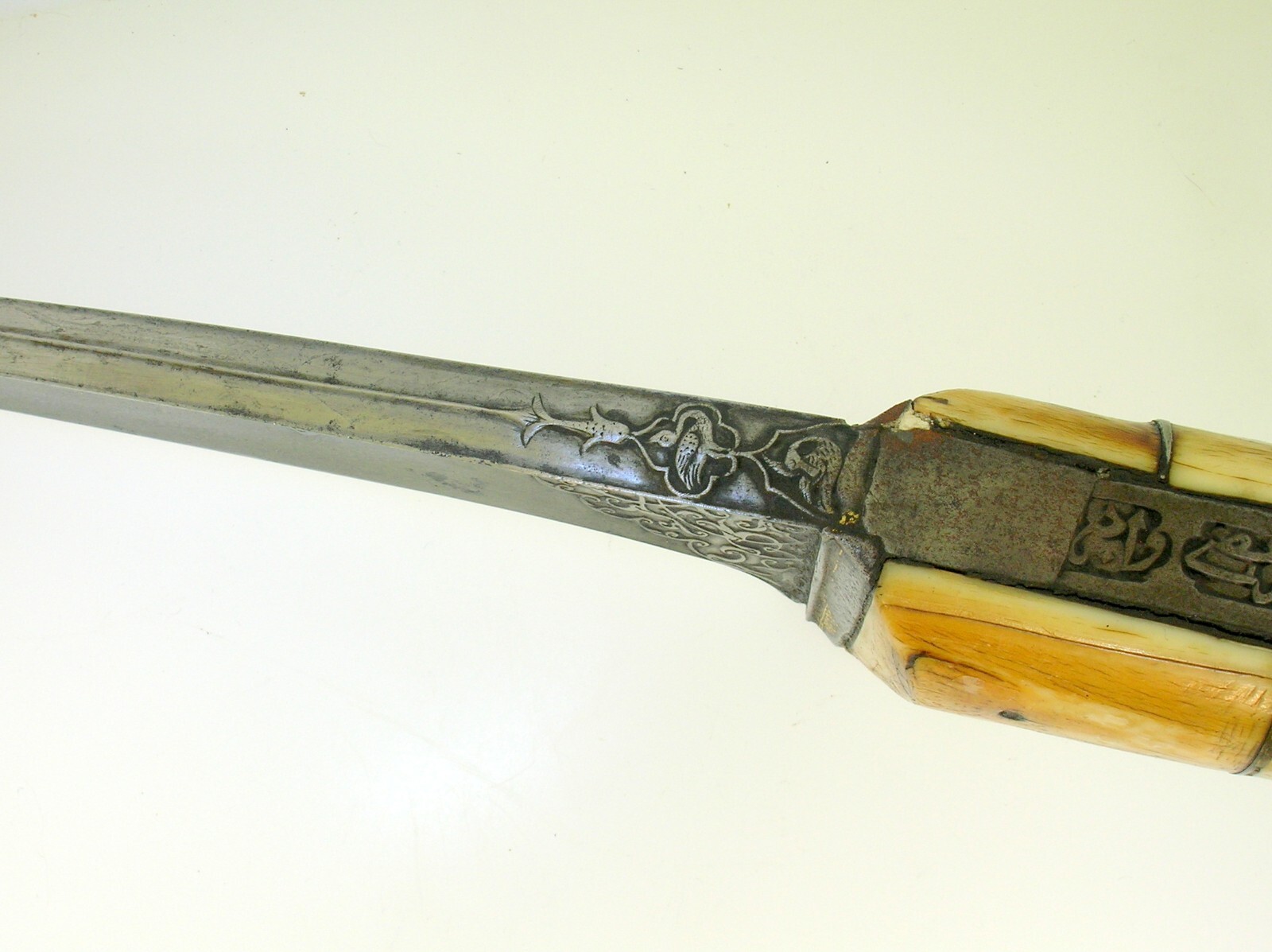 18TH C. ISLAMIC DAGGER WITH SHEATH - HIGHLY DECORATED - RARE ITEM-NICE CONDITION