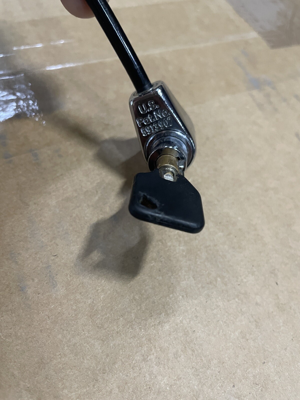 Computer / Equipment Heavy Duty Cable Lock with Key