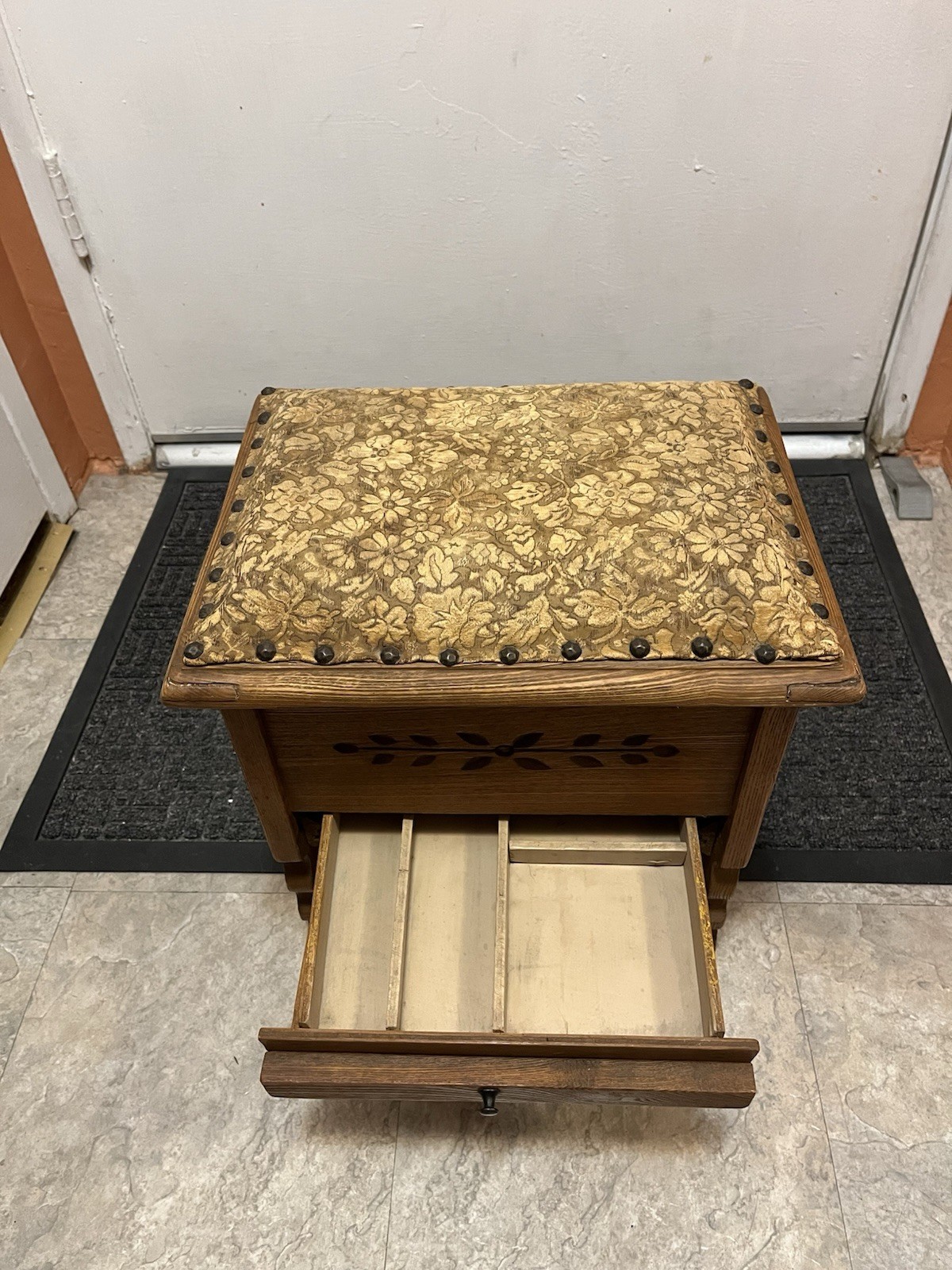 Solid Carved Wood Shoe Shine Box / Bench / Footstool (FS54) (VB-14)