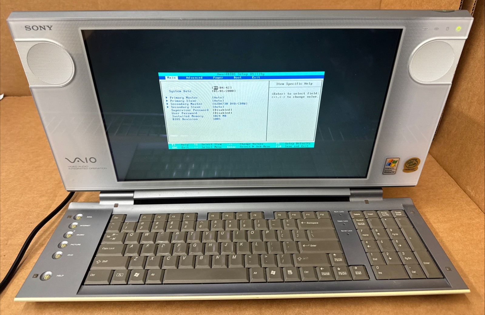 Sony VAIO PCV W10 Desktop 15.3 P4 1.6GHz, 1024MB, No HDD