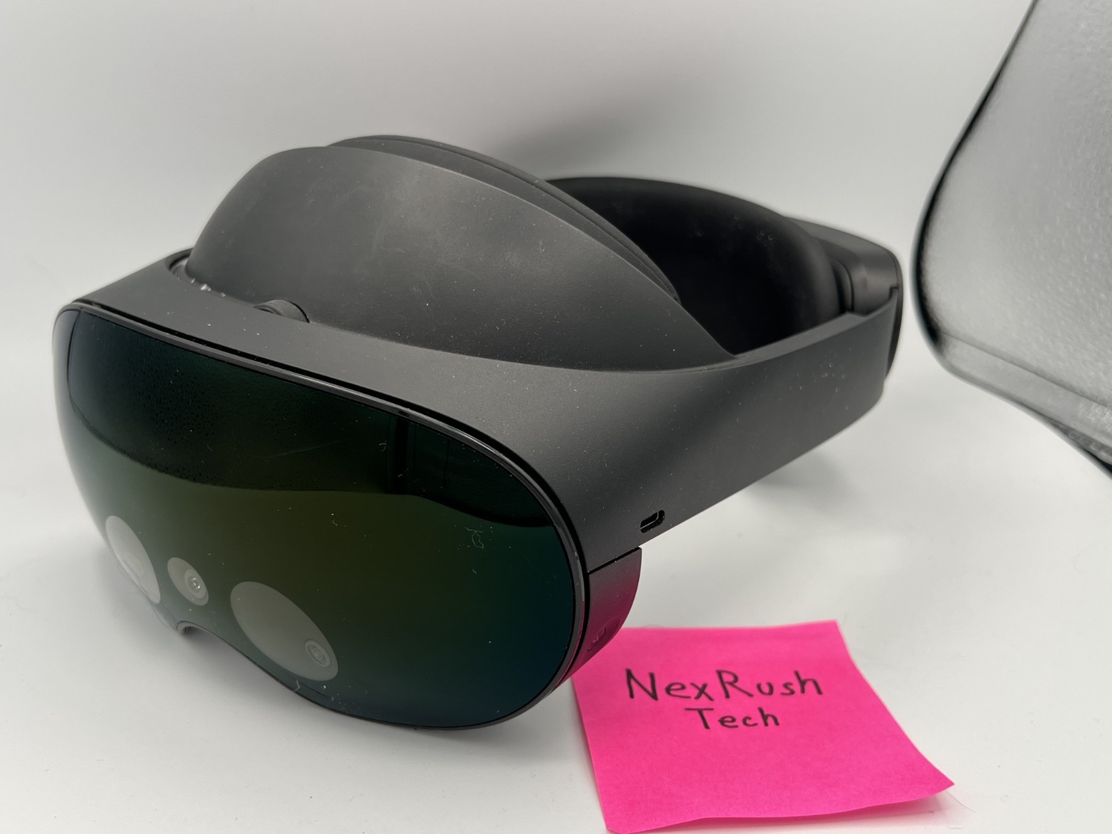 Meta Quest Pro 256GB VR Headset + Charging Dock Pad - No Power Adapter - Tested