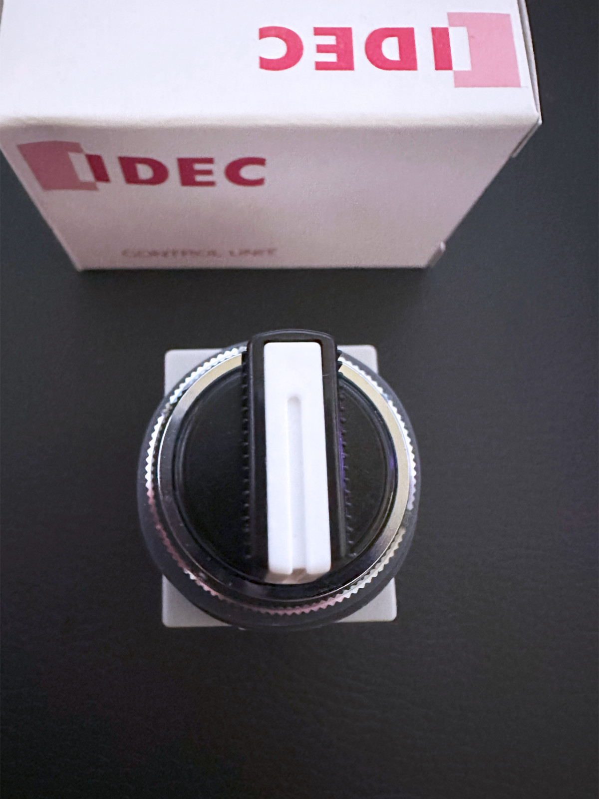ASS3202N IDEC 3 Position Selector Switch Knob Operator Spring Return From Left