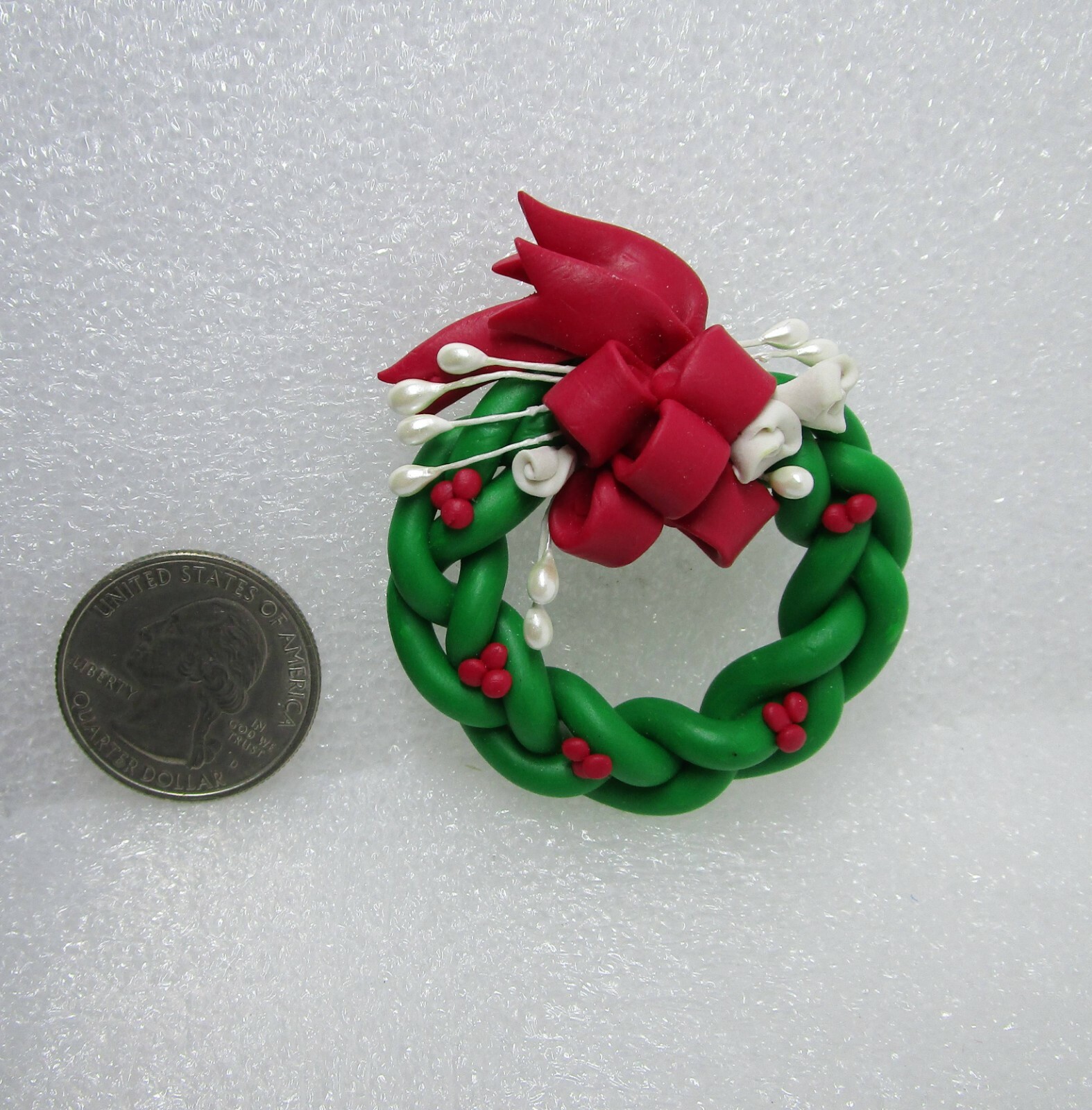 Gone Troppo Handcrafted Clay Christmas Wreath Pin