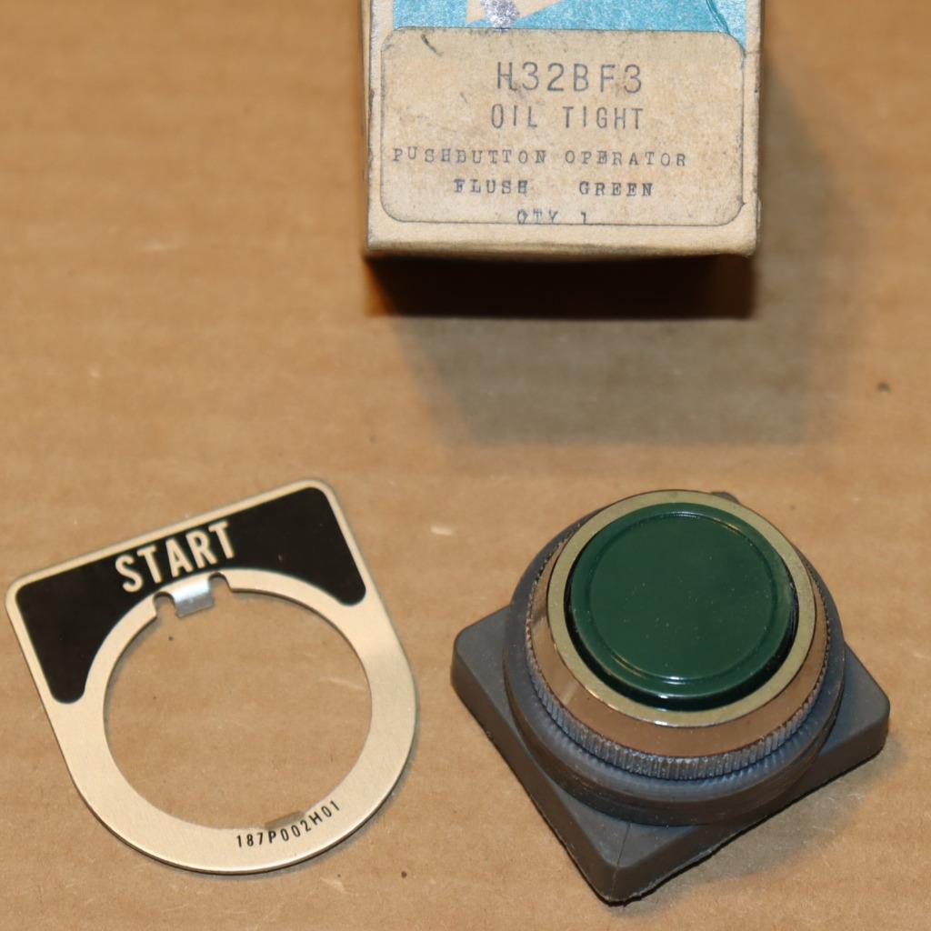 One ITE H32BF3 Green Start Pushbutton New Old Stock