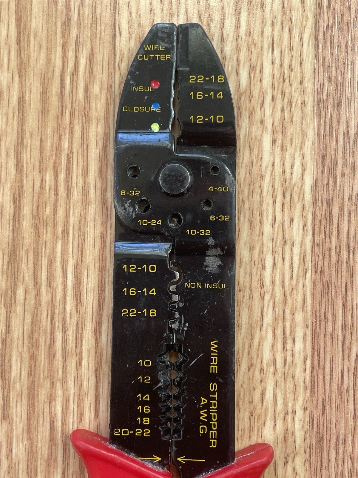 VINTAGE MULTIFUNCTIONAL WIRE STRIPPER, CRIMPER & CUTTER TOOL FOR ELECTRICAL WORK