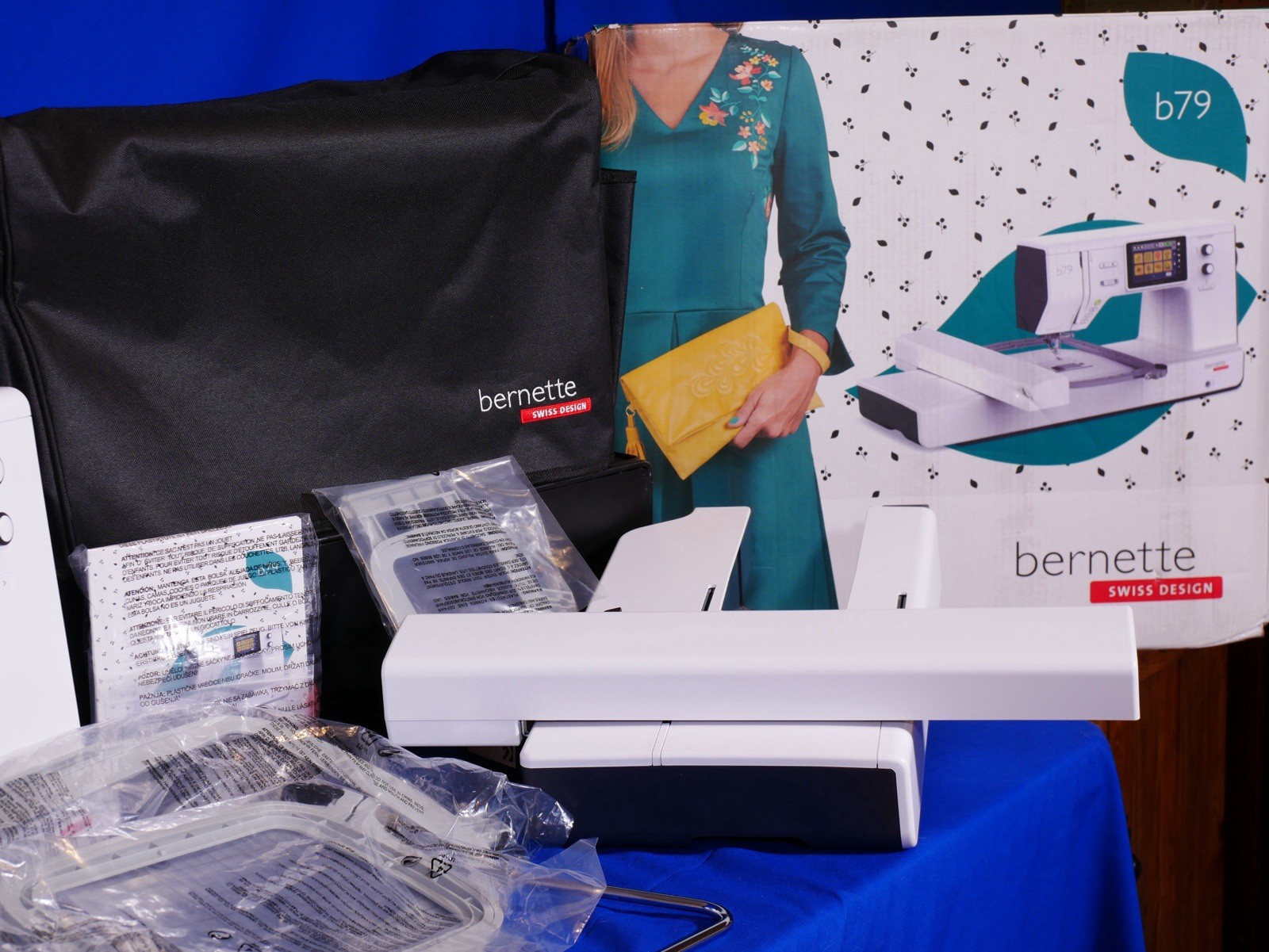 Bernette B79 Computerized Embroidery&Sewing Combo+Original Accessories Pristine