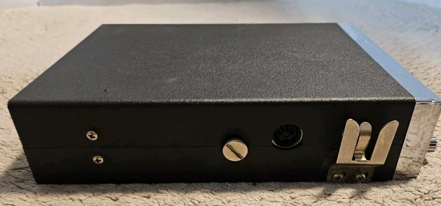 Realistic TRC-469 CB Radio Working