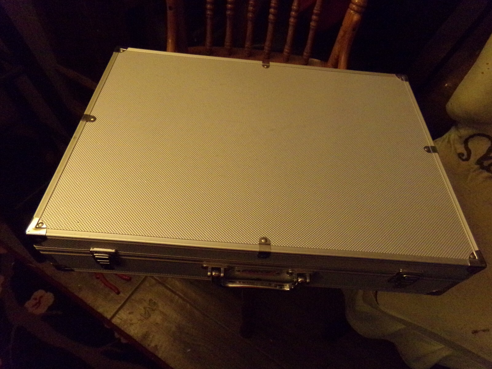 FORCE1 udi R/C QUAD COPTER in silver metal case large drone