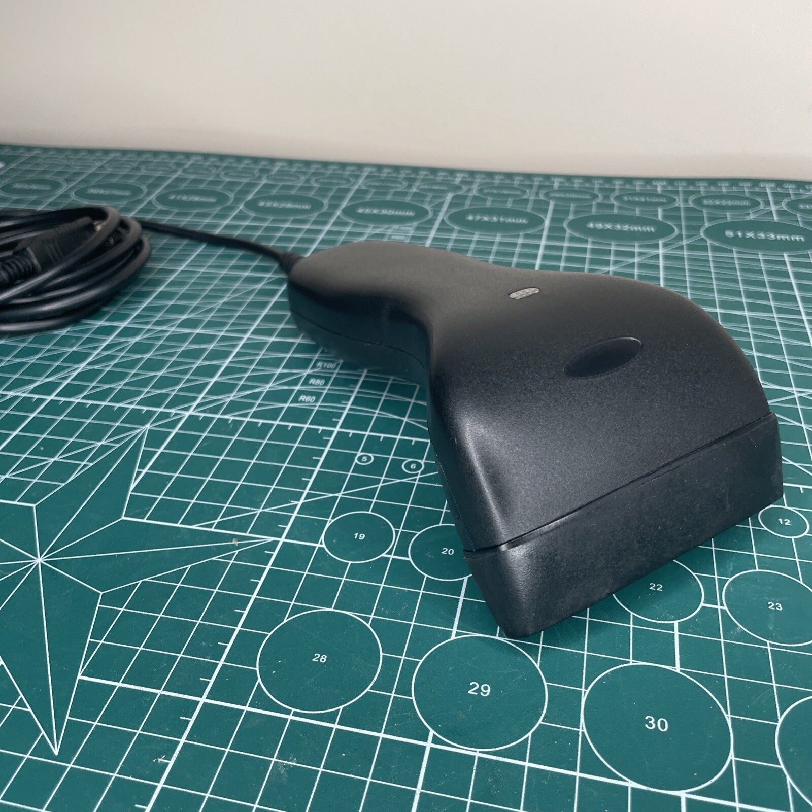 DG Dashuo V4.0 CCD Black USB Barcode Reader S/N 00017246 TESTED WORKING