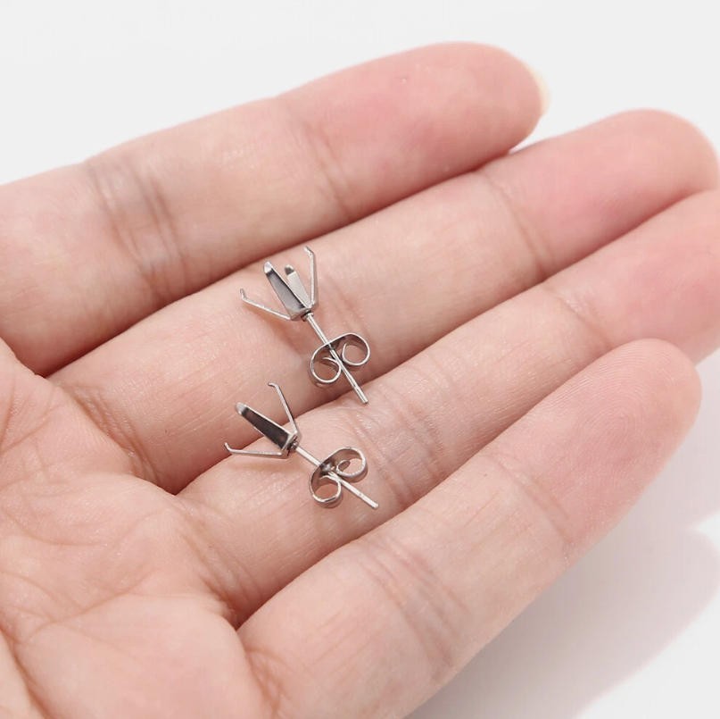 50pcs Stainless Steel Earrings Post 4 Prong Flower Bezel 4mm 6mm 8mm earrings